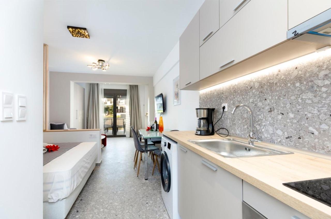 Twinstars Superior Apartment เยราคินิ ภายนอก รูปภาพ