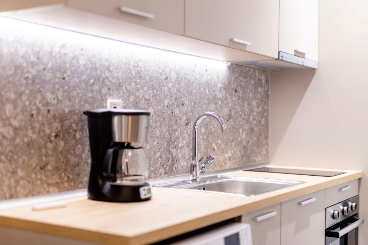 Twinstars Superior Apartment เยราคินิ ภายนอก รูปภาพ