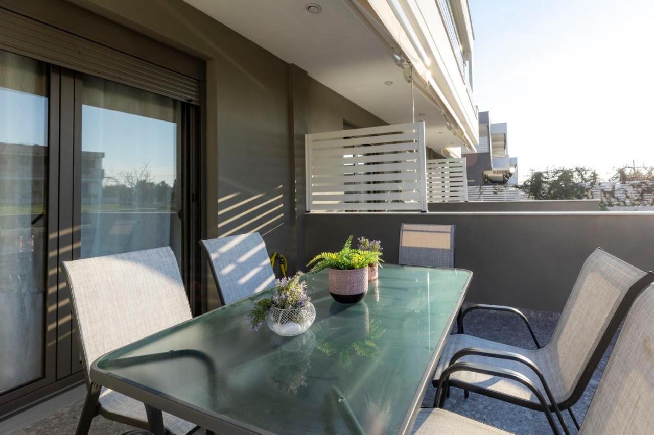 Twinstars Superior Apartment เยราคินิ ภายนอก รูปภาพ