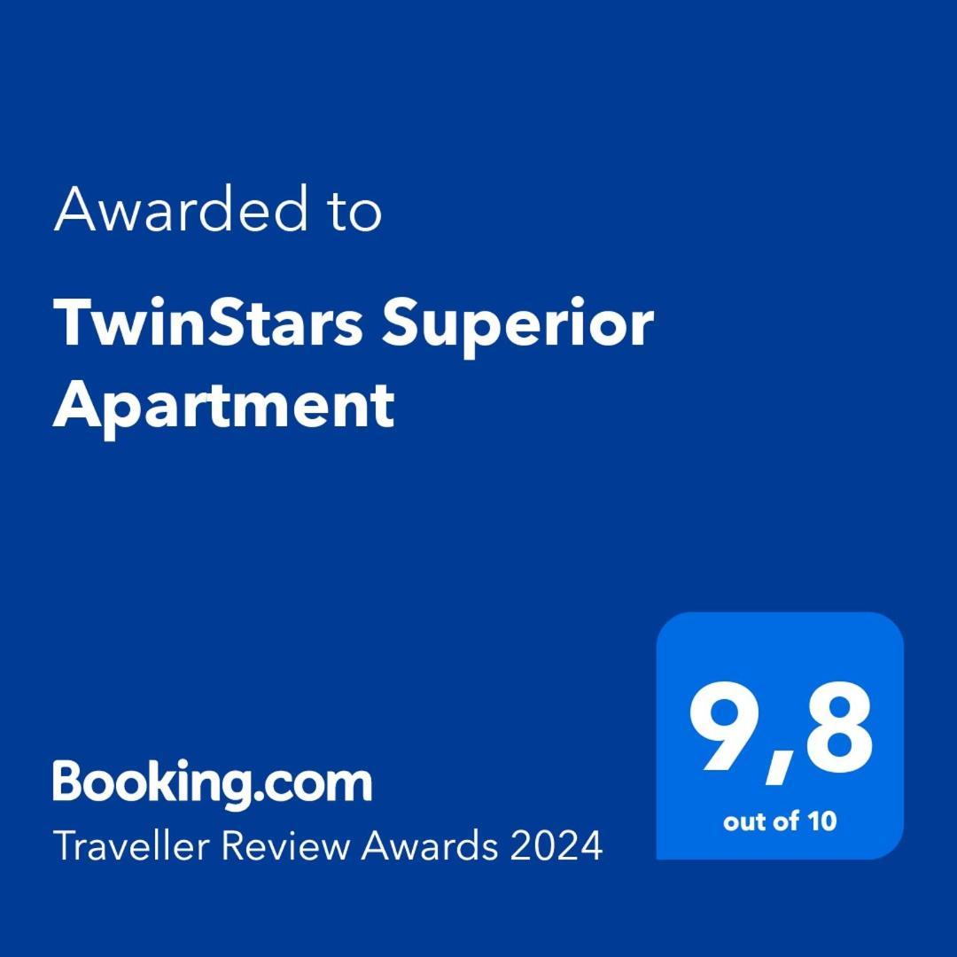 Twinstars Superior Apartment เยราคินิ ภายนอก รูปภาพ